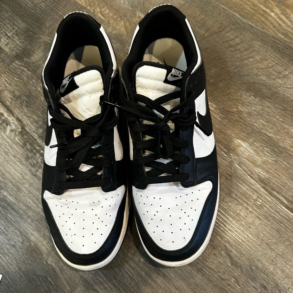 Nike Black & White Men's Low-Top Sneakers